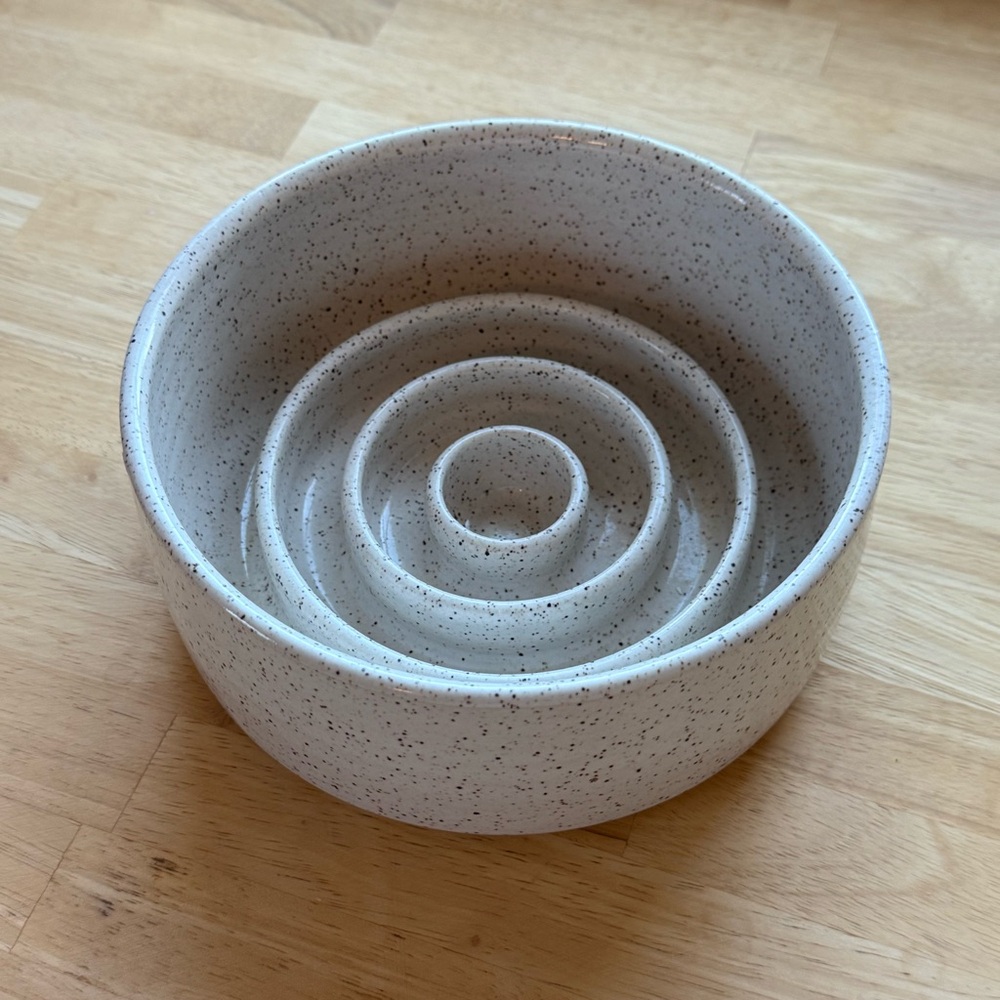 Swanky Ceramics Speckled Glaze Dog Cat Slow Feeder Bowl